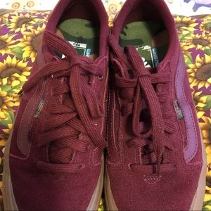 Worn twice Men’s Vans Style 112 Pro Burgundy Shoes